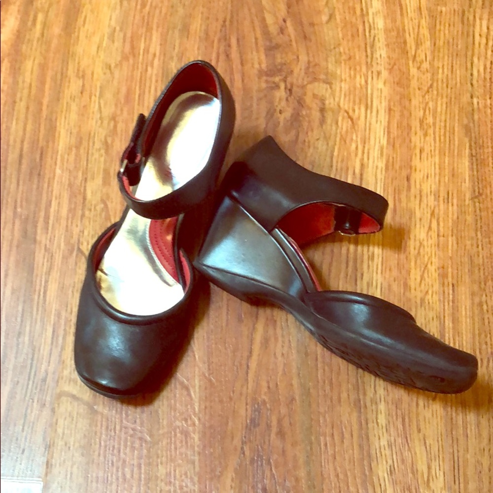 Kenneth Cole Reaction Black Mary Jane Wedge Shoes